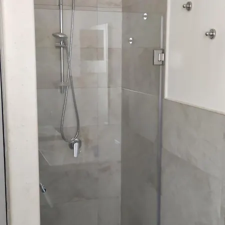 La Piccola Casetta דירה צ'יסטרנינו