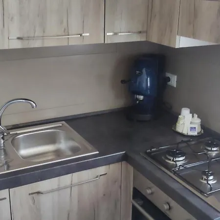 La Piccola Casetta דירה צ'יסטרנינו